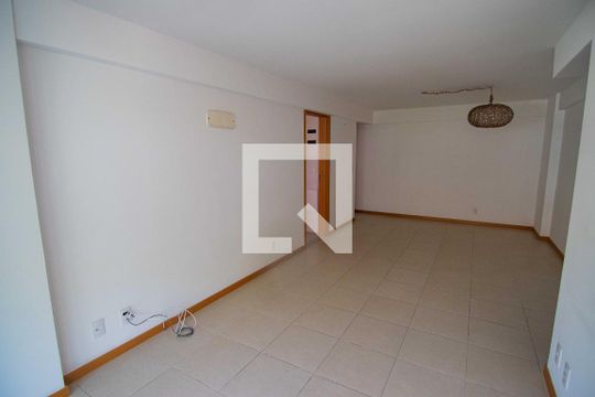 Sala de apartamento para alugar com 3 quartos, 100m² em Vital Brasil, Niterói