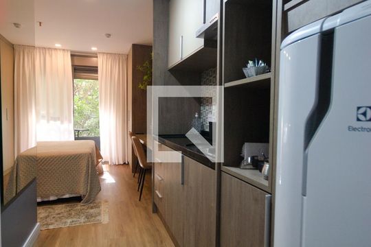 Cozinha de apartamento para alugar com 1 quarto, 27m² em Vila Mariana, São Paulo