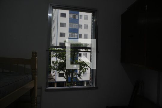 Sala/Quarto de kitnet/studio para alugar com 1 quarto, 28m² em Itararé, São Vicente