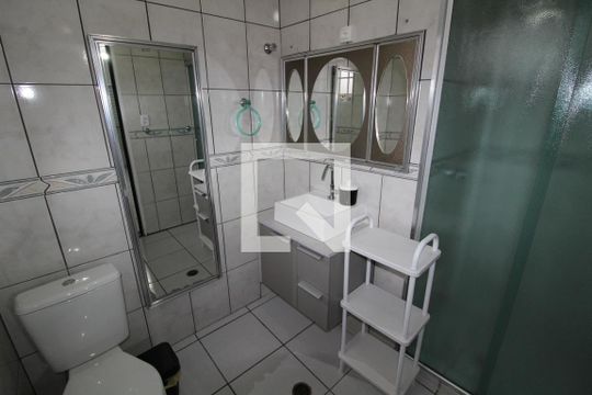 Banheiro Suite de casa para alugar com 1 quarto, 60m² em Vila Alpina, São Paulo