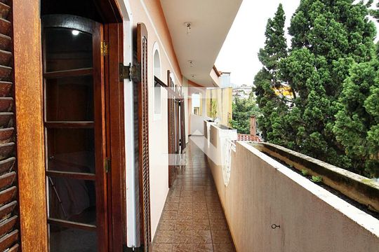 Varanda de casa à venda com 3 quartos, 168m² em Jardim das Maravilhas, Santo André