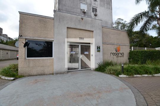 Fachada de apartamento à venda com 2 quartos, 48m² em Cavalhada, Porto Alegre