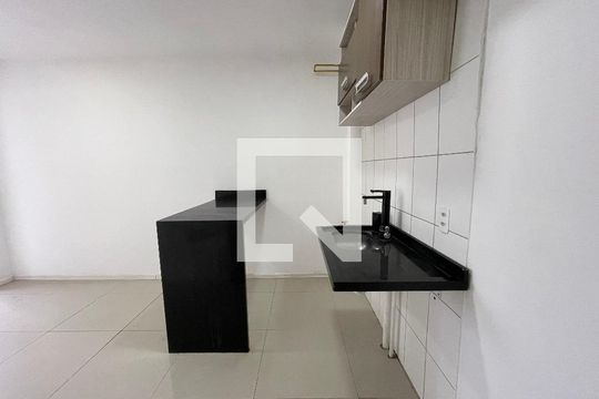 Cozinha de apartamento à venda com 2 quartos, 39m² em Vila Butantã, São Paulo