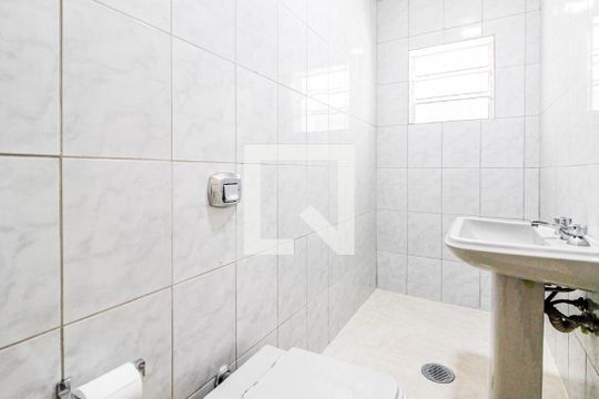 Lavabo de casa para alugar com 4 quartos, 232m² em Santo Amaro, São Paulo