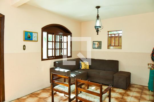 Sala 1 de casa para alugar com 3 quartos, 206m² em Sarandi, Porto Alegre