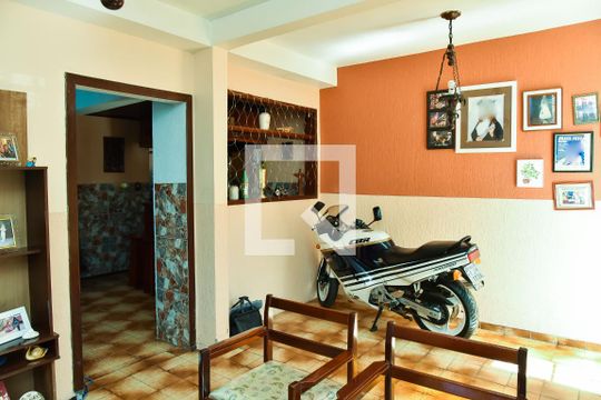 Sala 1 de casa para alugar com 3 quartos, 206m² em Sarandi, Porto Alegre