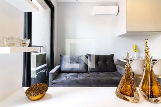 Sala de kitnet/studio para alugar com 1 quarto, 26m² em Santana, São Paulo