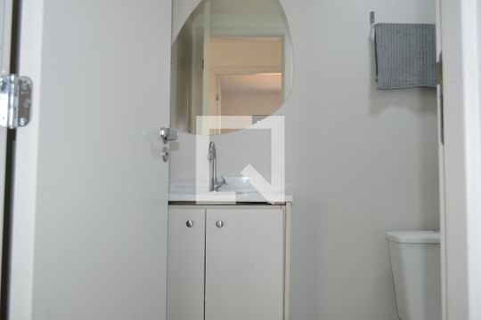 Banheiro de apartamento para alugar com 1 quarto, 32m² em Vila Mariana, São Paulo