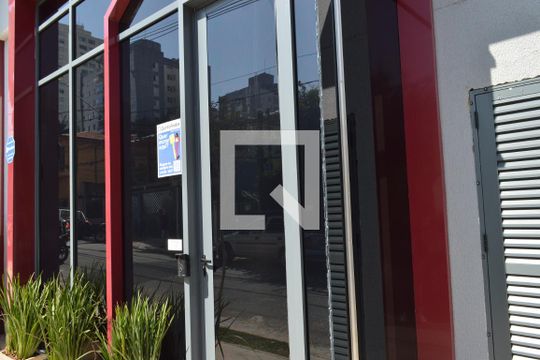 Fachada + Plaquinha de apartamento para alugar com 1 quarto, 32m² em Vila Mariana, São Paulo