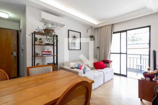 Sala de apartamento à venda com 2 quartos, 58m² em Vila Olímpia, São Paulo