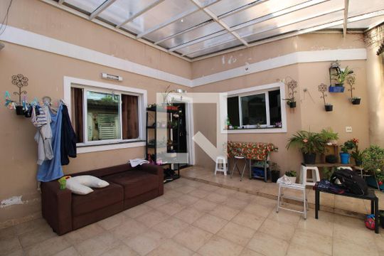 Garagem de casa à venda com 3 quartos, 110m² em Vila São Pedro, São Paulo