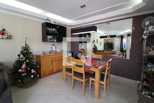 Casa à venda com 3 quartos, 110m² em Vila São Pedro, São Paulo
