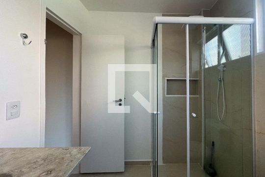 Banheiro de apartamento à venda com 2 quartos, 73m² em Moema, São Paulo