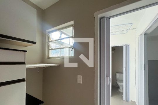 Quarto de Serviço de apartamento à venda com 2 quartos, 73m² em Moema, São Paulo