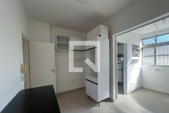 Cozinha de apartamento à venda com 2 quartos, 73m² em Moema, São Paulo