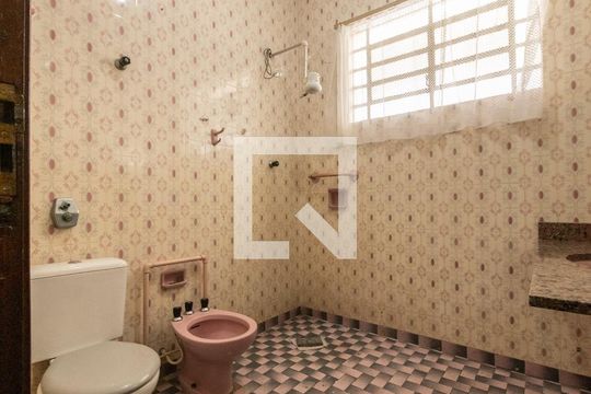 Banheiro de casa à venda com 3 quartos, 210m² em Santa Paula, São Caetano do Sul