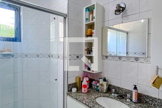 Banheiro da Suíte de apartamento à venda com 3 quartos, 74m² em Vila Bertioga, São Paulo
