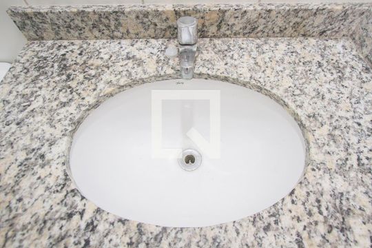 Pia de apartamento para alugar com 3 quartos, 65m² em Vila das Belezas, São Paulo