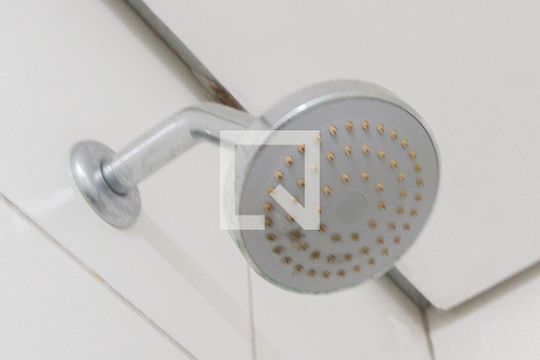 Chuveiro de apartamento para alugar com 3 quartos, 65m² em Vila das Belezas, São Paulo
