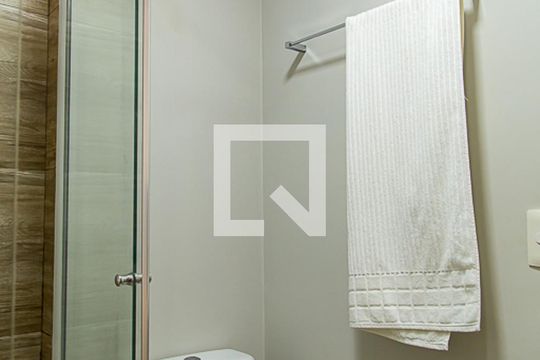 Banheiro da Suíte de apartamento para alugar com 2 quartos, 54m² em Jardim Prudência, São Paulo