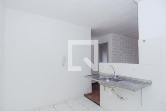 Cozinha e Área de Serviço de apartamento para alugar com 2 quartos, 43m² em Jardim Ansalca, Guarulhos
