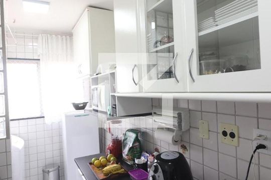 Cozinha de apartamento à venda com 2 quartos, 57m² em Santa Teresinha, São Paulo