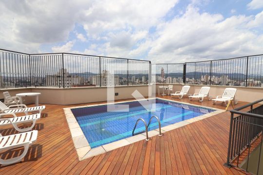 Piscina  de apartamento à venda com 2 quartos, 57m² em Santa Teresinha, São Paulo
