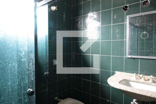 Banheiro do Quarto 1 de casa à venda com 4 quartos, 200m² em Jardim Leblon, Belo Horizonte