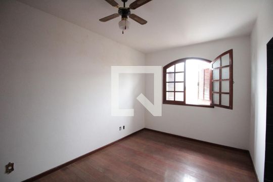 Quarto de casa à venda com 4 quartos, 200m² em Jardim Leblon, Belo Horizonte