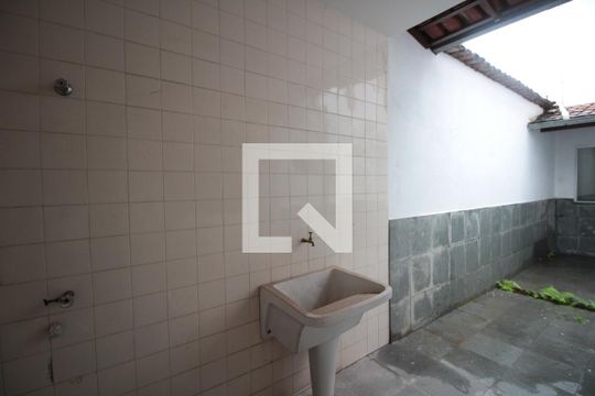 Área de Serviço de casa à venda com 4 quartos, 200m² em Jardim Leblon, Belo Horizonte