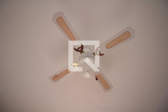 Sala 2 de casa à venda com 4 quartos, 200m² em Jardim Leblon, Belo Horizonte