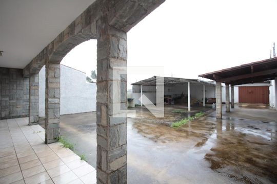 Garagem de casa à venda com 4 quartos, 200m² em Jardim Leblon, Belo Horizonte
