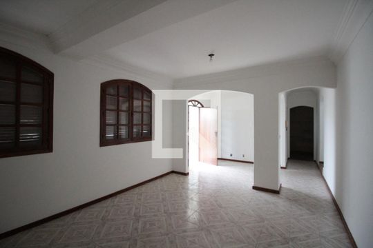 Sala de casa à venda com 4 quartos, 200m² em Jardim Leblon, Belo Horizonte
