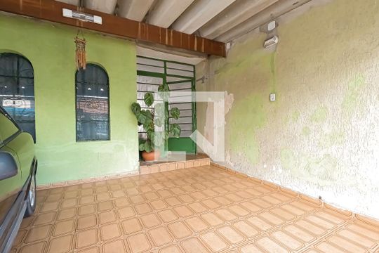 Garagem de casa à venda com 2 quartos, 180m² em Vila Florida, Guarulhos