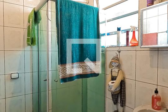 Banheiro da Suíte de casa à venda com 2 quartos, 180m² em Vila Florida, Guarulhos