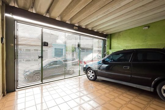 Garagem de casa à venda com 2 quartos, 180m² em Vila Florida, Guarulhos