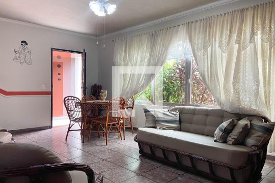 Casa à venda com 2 quartos, 184m² em Bussocaba, Osasco