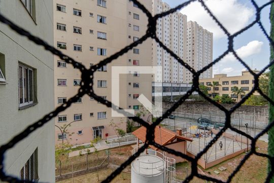 Vista do Quarto 2 de apartamento para alugar com 2 quartos, 43m² em Parque Fongaro, São Paulo