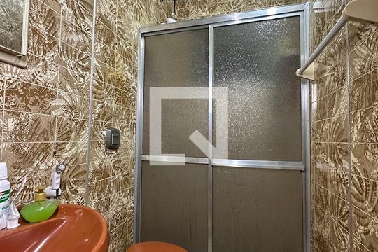 Banheiro de casa à venda com 3 quartos, 100m² em Jardim America, São Leopoldo