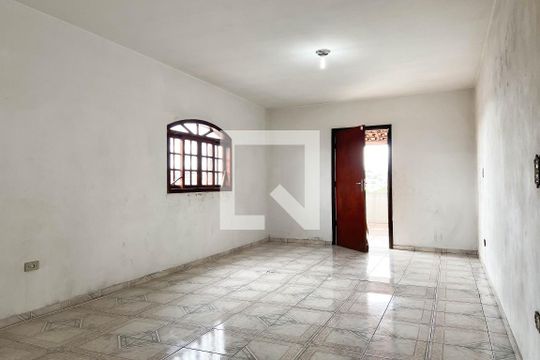 Sala no Sótão de casa à venda com 3 quartos, 200m² em Vila Yolanda, Osasco