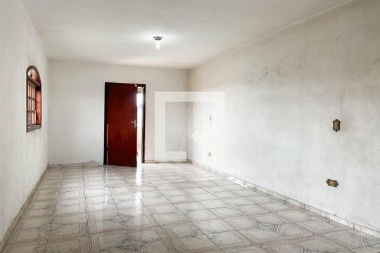 Sala no Sótão de casa à venda com 3 quartos, 200m² em Vila Yolanda, Osasco