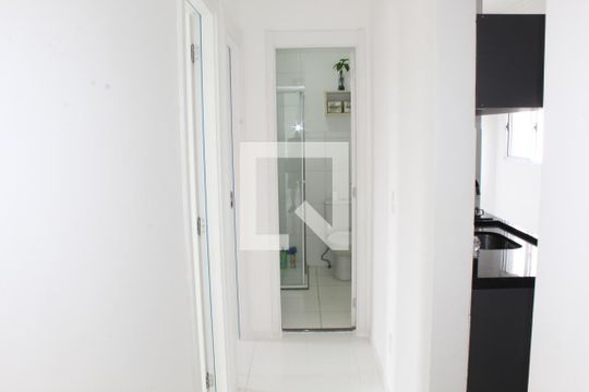 Corredor de apartamento para alugar com 2 quartos, 45m² em Bairro Jardim Nossa Senhora das Graças, Cotia