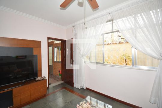 Sala de Estar de casa à venda com 4 quartos, 217m² em Váz Lobo, Rio de Janeiro