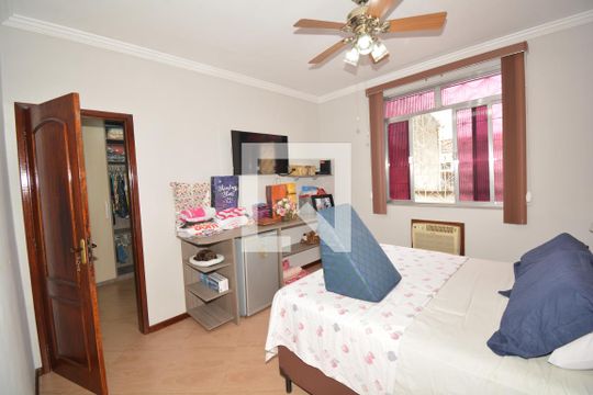 Suíte do Segundo Piso de casa à venda com 4 quartos, 217m² em Váz Lobo, Rio de Janeiro
