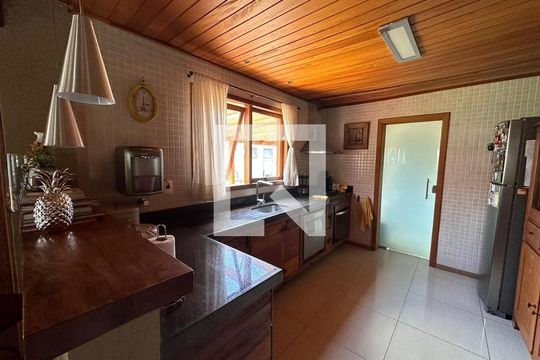 Cozinha de casa de condomínio à venda com 4 quartos, 810m² em Condomínio Villa Bella, Itabirito