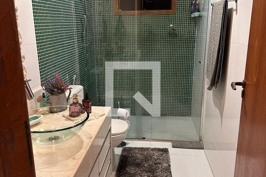 Banheiro 2 de casa de condomínio à venda com 4 quartos, 810m² em Condomínio Villa Bella, Itabirito