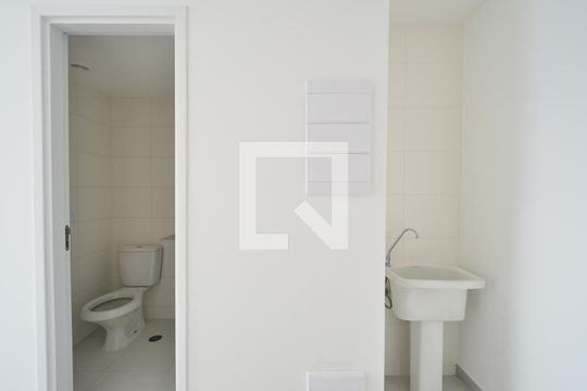 Banheiro de kitnet/studio à venda com 1 quarto, 28m² em Vila Clementino, São Paulo