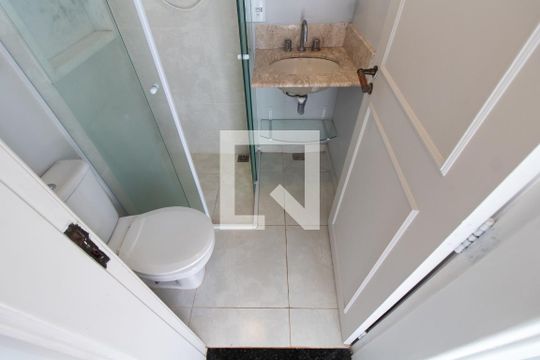 Banheiro Social de kitnet/studio para alugar com 1 quarto, 15m² em Cidade Universitária, Campinas
