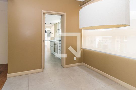 Sala de Jantar de apartamento à venda com 3 quartos, 200m² em Centro Histórico, Porto Alegre