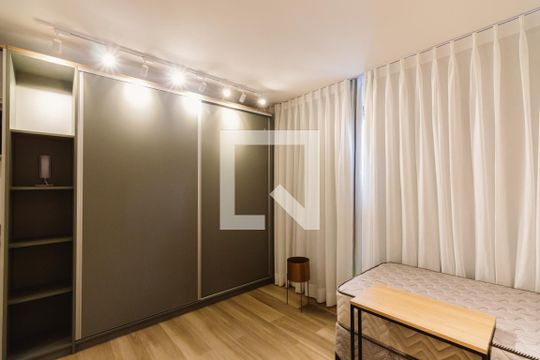 Sala Quarto de kitnet/studio para alugar com 1 quarto, 24m² em Perdizes, São Paulo